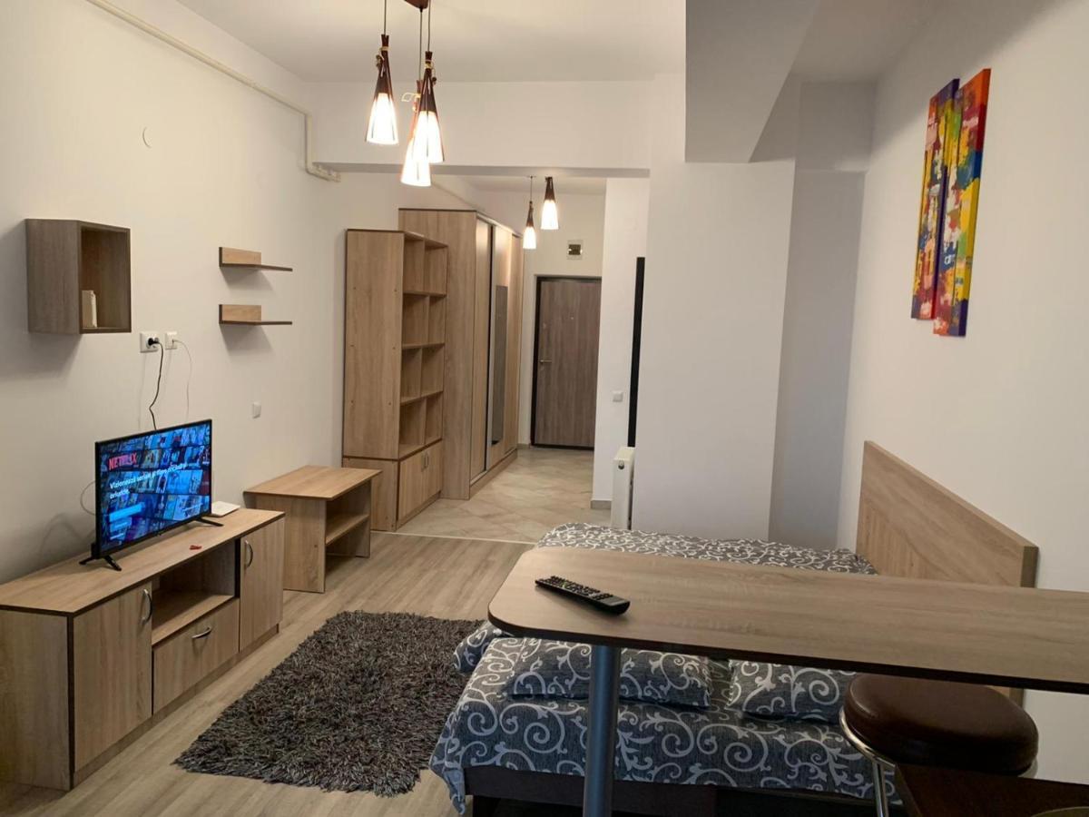 Confort' By J Iasi Exterior photo