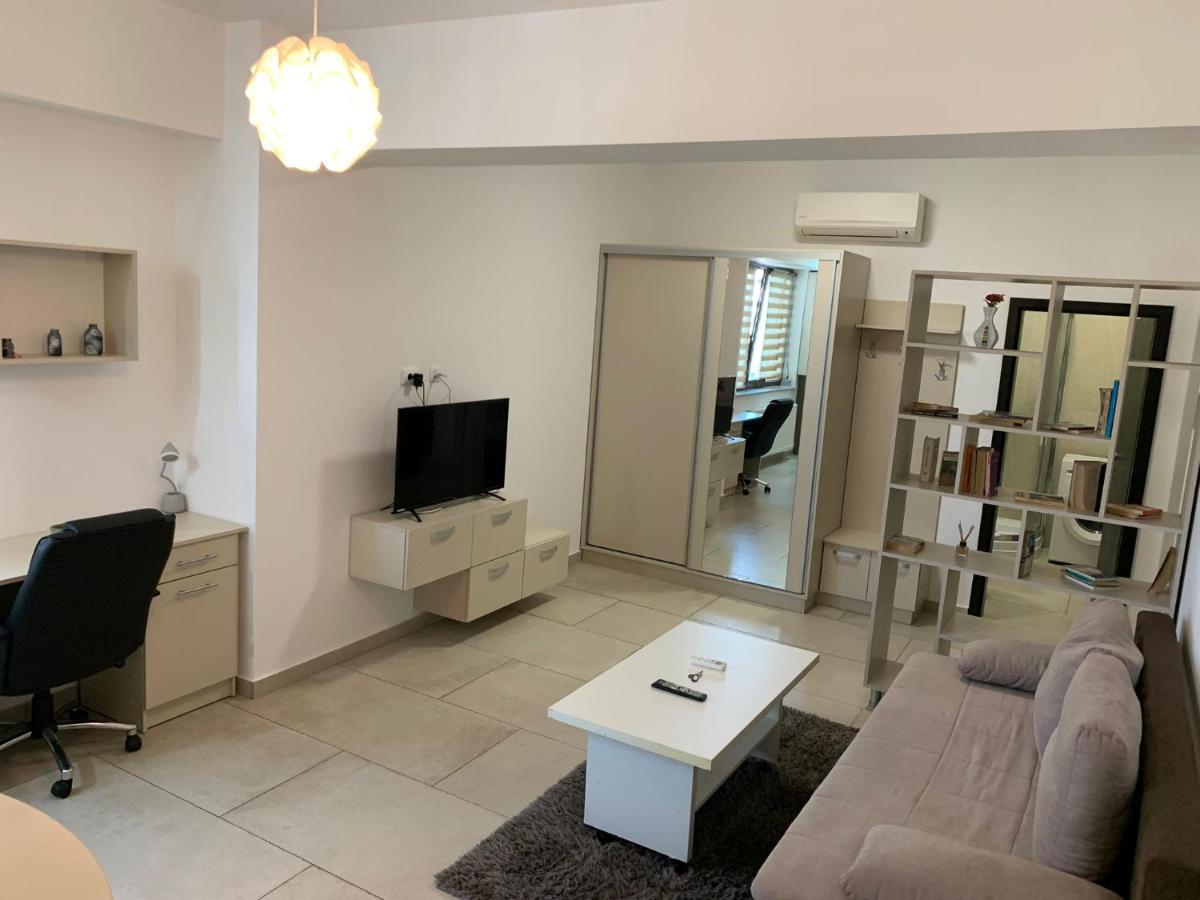 Confort' By J Iasi Exterior photo