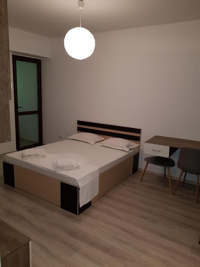Confort' By J Iasi Exterior photo
