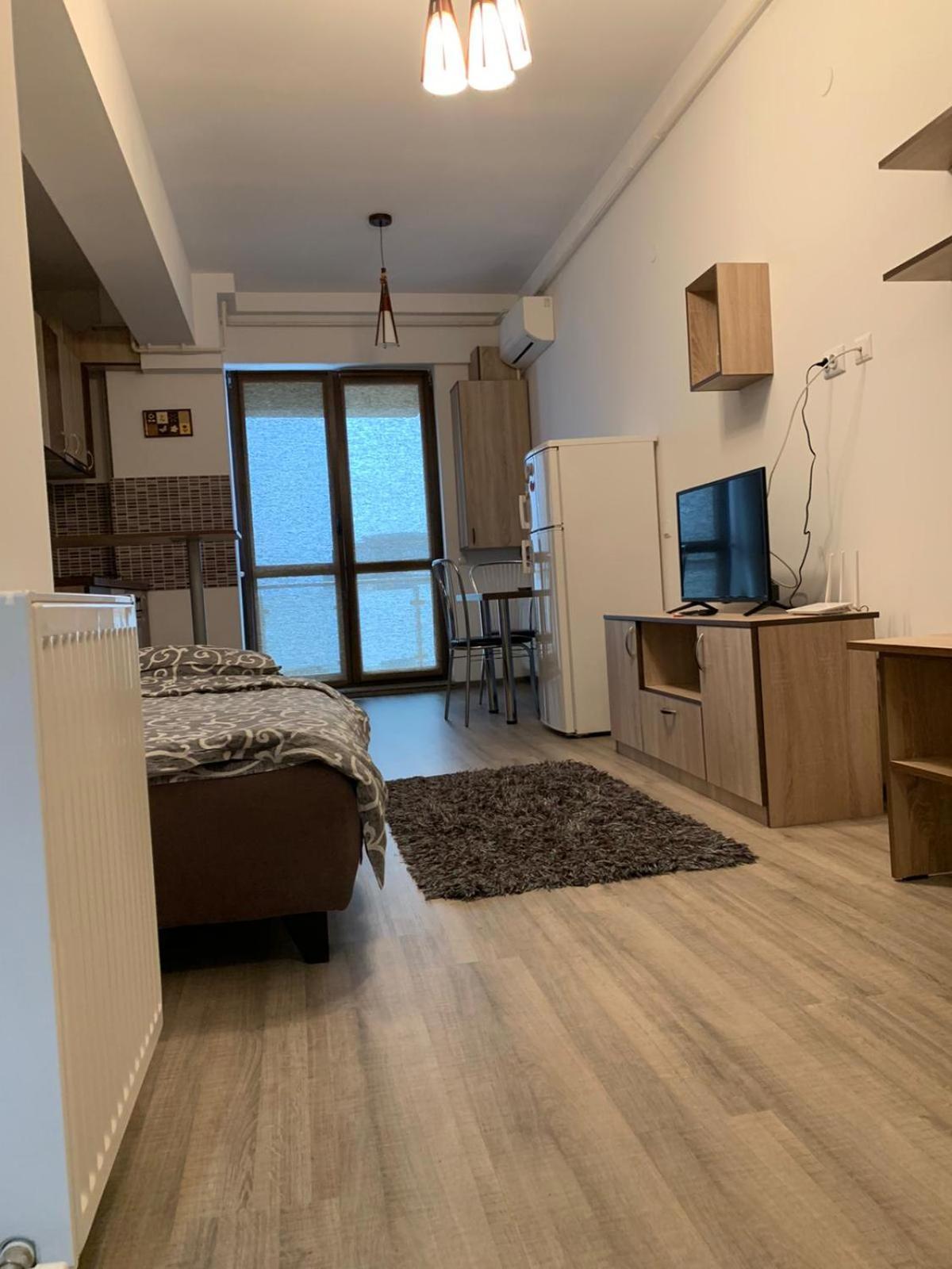 Confort' By J Iasi Room photo